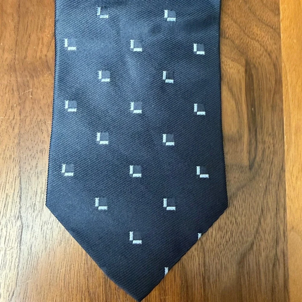 Armani Collezioni Silk Tie Navy Blue Geometric Italian Designer Menswear NWOT